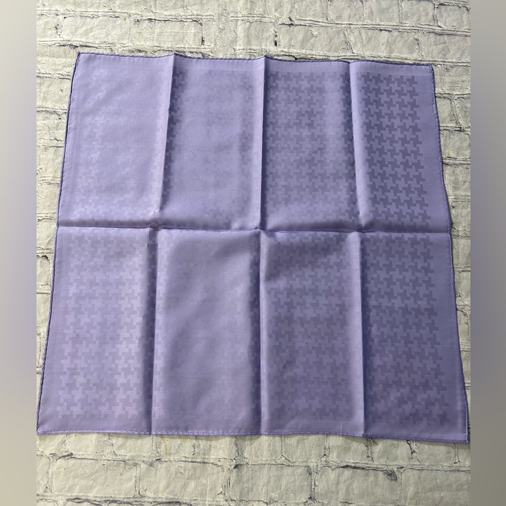 BEAUTIFUL LAVENDER PATTERN SILKY SQUARE SCARF